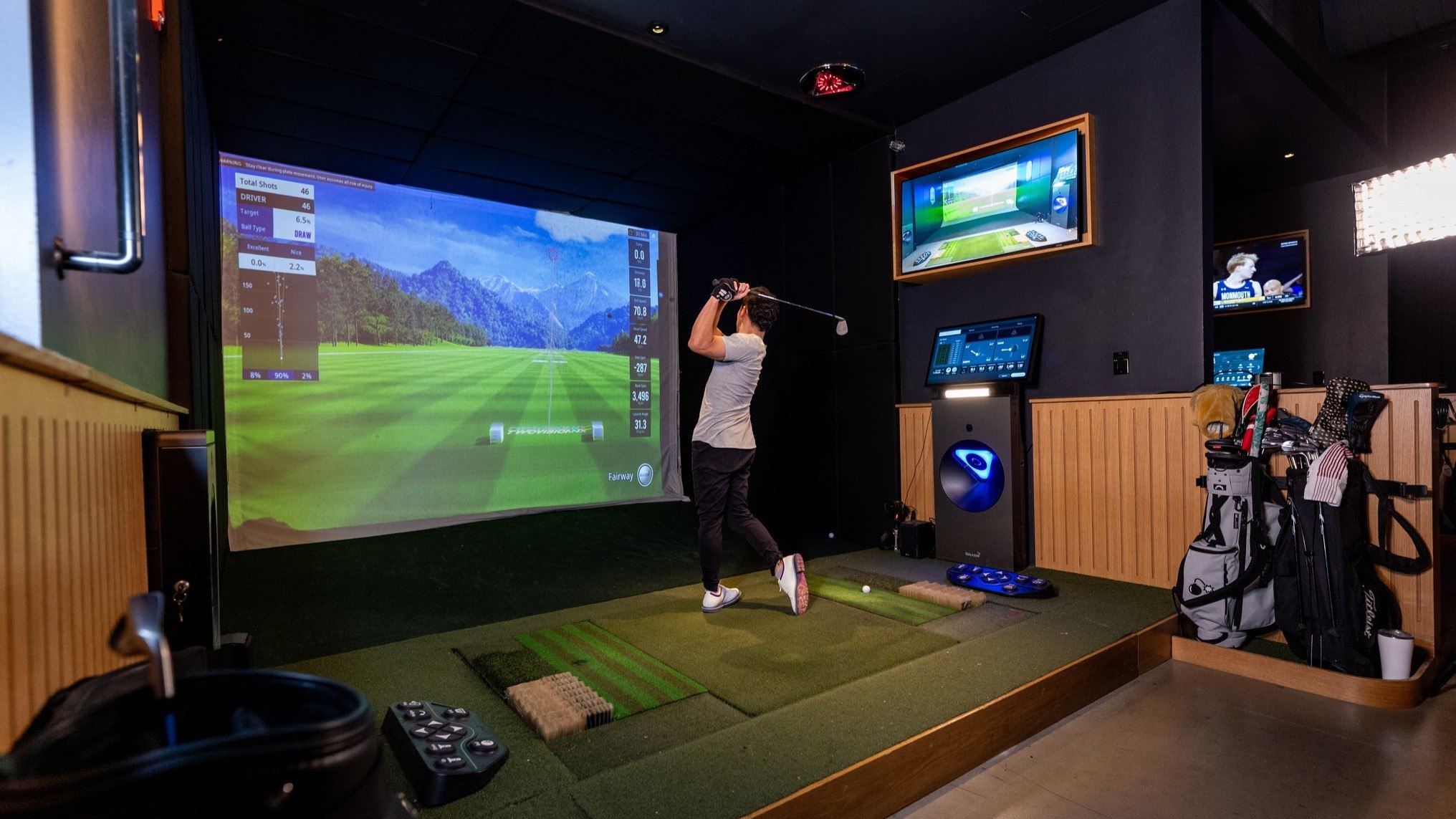 Гольф-симуляторы Golfzon